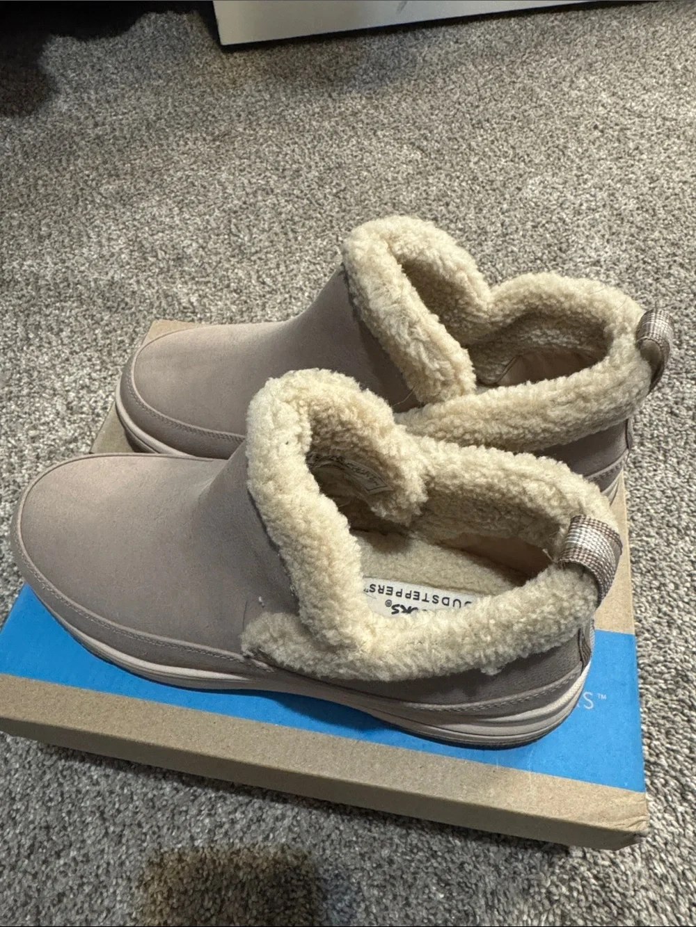 Clarks cloudsteppers breeze park Taupe Slip-On booties new in box